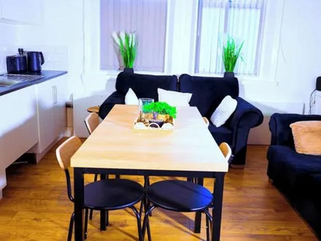 House for rent in Kensington, Calderstones
