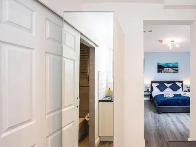 Apartment for rent in Kensington, Calderstones