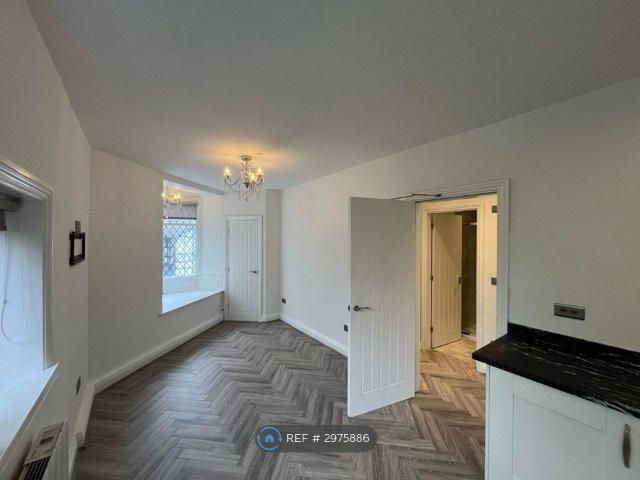 Apartment for rent in Calderstones