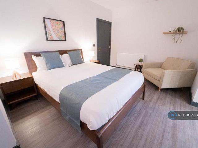 Apartment for rent in Calderstones