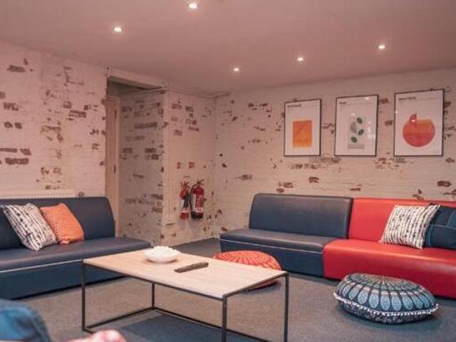House for rent in Upton-by-Chester, Two Mills