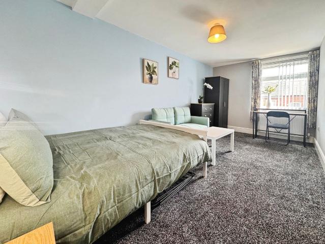 Room for rent in Patricroft, Salford
