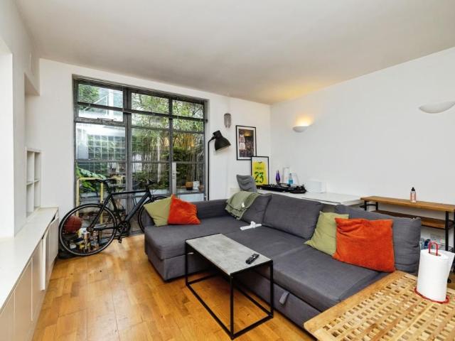 Apartment for rent in Highbury, Greater London