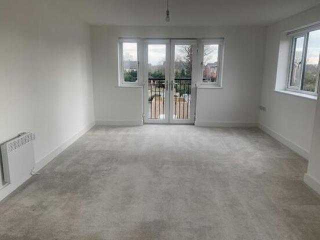 House for rent in Calderstones