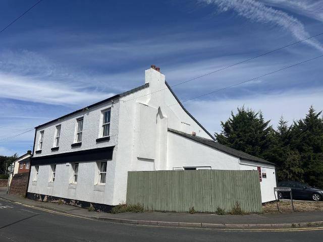 Room for rent in Little Neston, West Vale