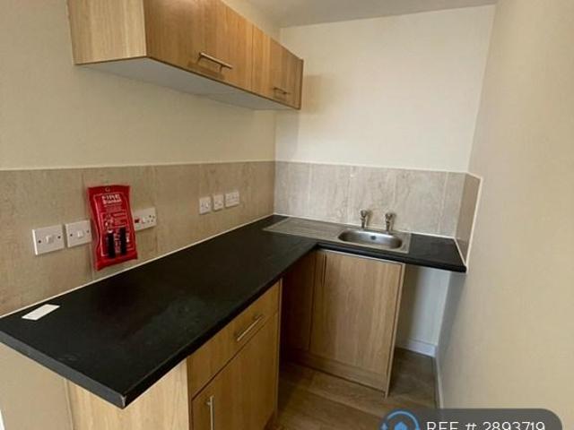 House for rent in Stoke, Stoke-on-Trent