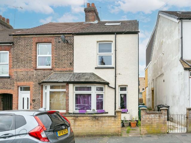 Apartment for rent in Watford Heath, North Watford