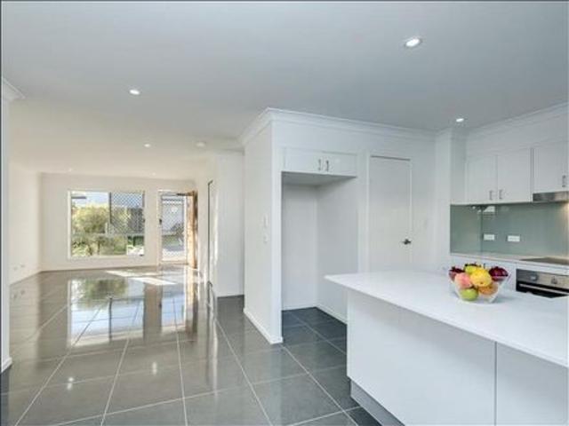 Townhouse for rent in Toombul, Queensland