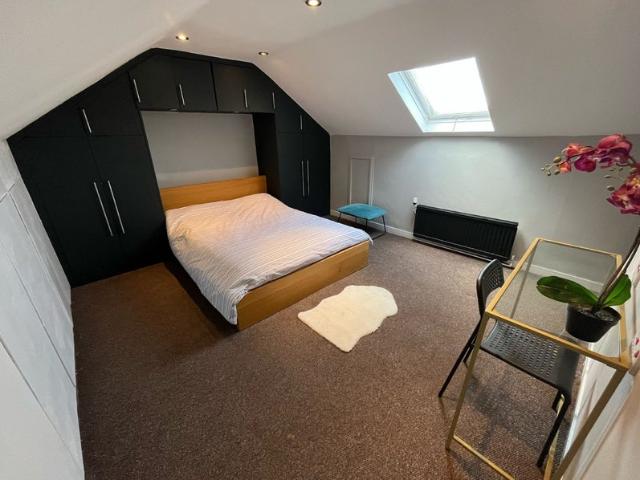 Apartment for rent in Hale End, Greater London