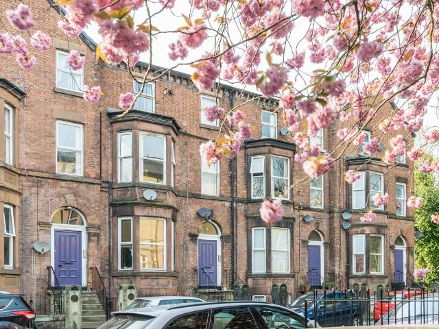 Apartment for rent in Calderstones