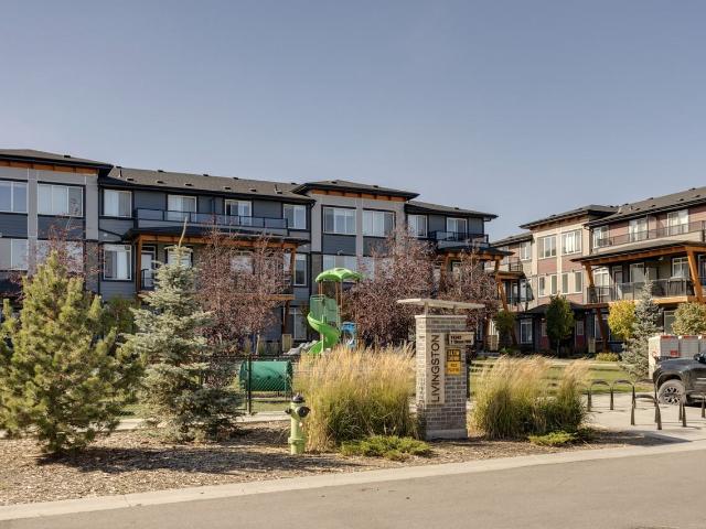 House for rent in Balmoral, Calgary
