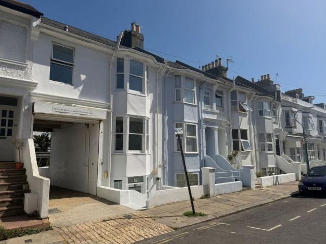 House for rent in Aldrington