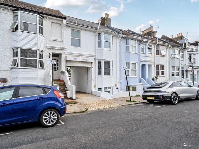 House for rent in Aldrington