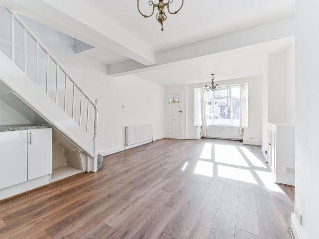 Apartment for rent in London Borough of Croydon, Thornton Heath
