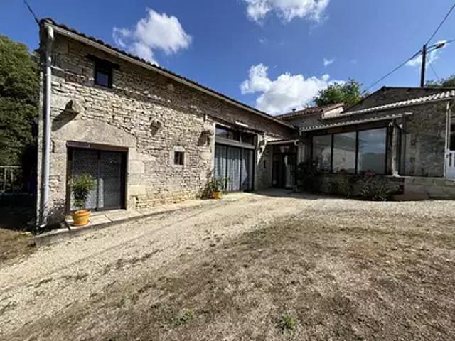 Maison vente à Montmorillon, Lizant
