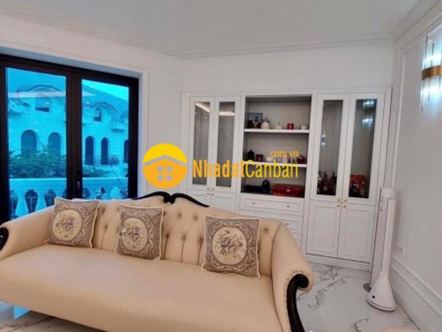 Nhà mặt phố bán