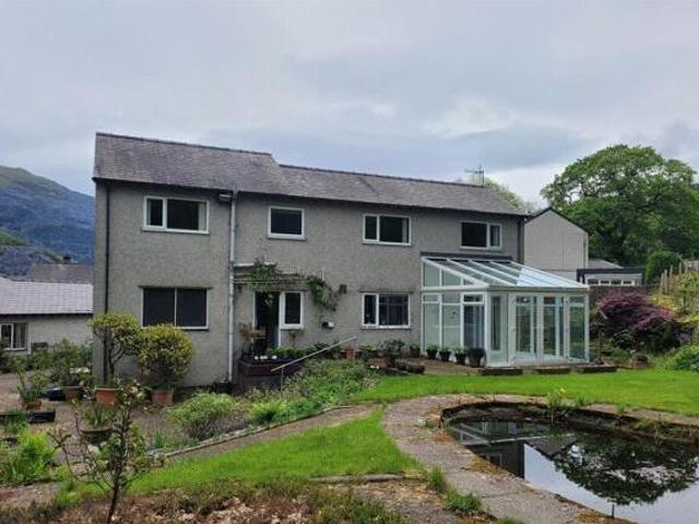 House for sale in Caernarfon, Wales