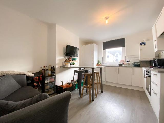Apartment for rent in Maindy, Cardiff