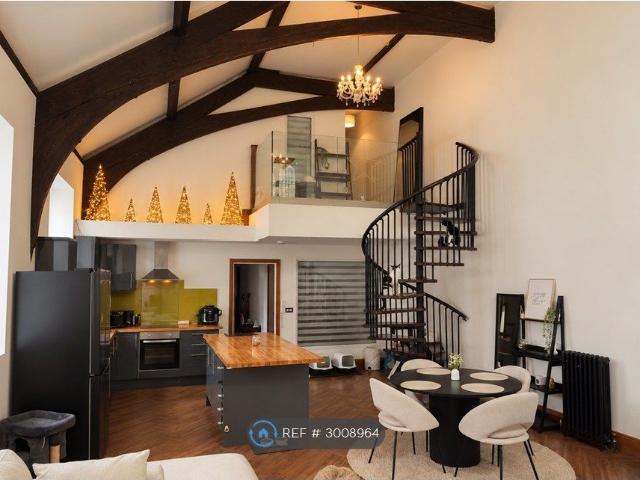 Apartment for rent in Llanbradach, Wales