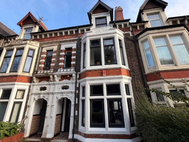 Room for rent in Falcon Lodge, Wales