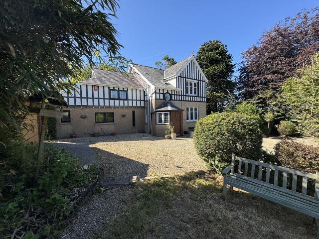 Apartment for rent in Llanddarog, Wales