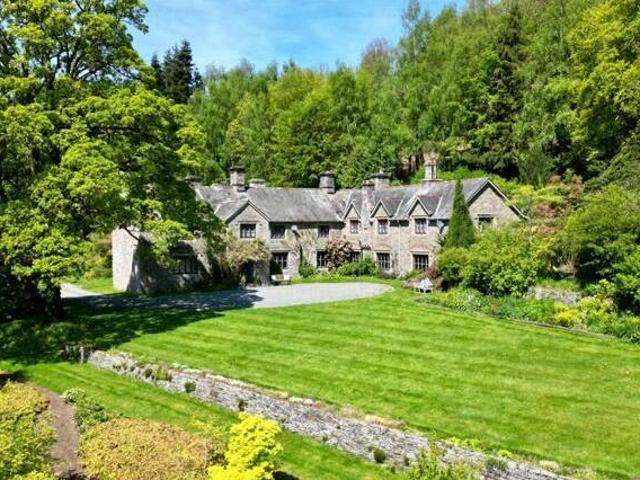House for sale in Lyons, Greater London