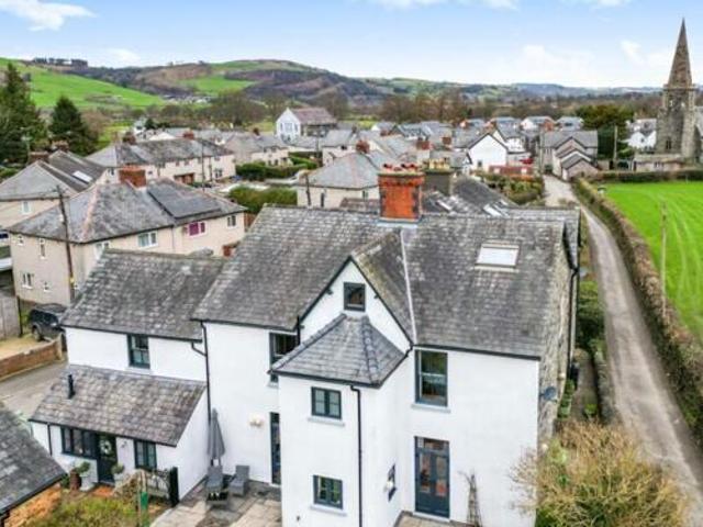 House for sale in Corwen, Wales
