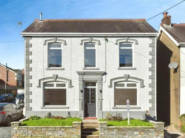 House for sale in Ammanford, Wales