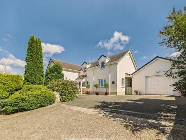 House for sale in Clunderwen, Wales