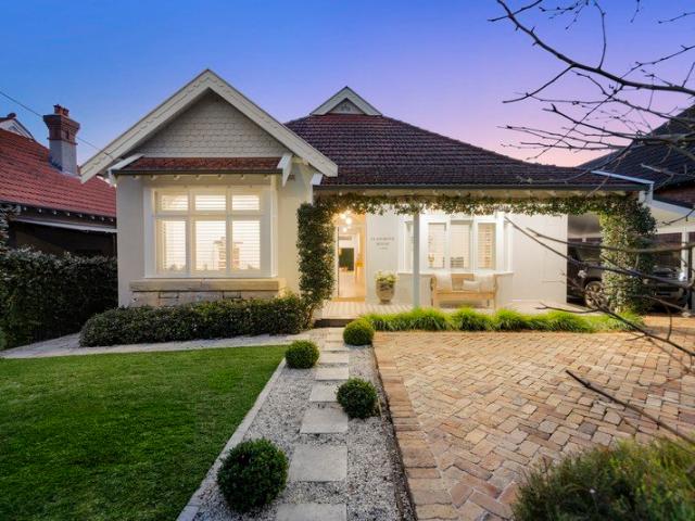 House for sale in Lower North Shore, Sydney