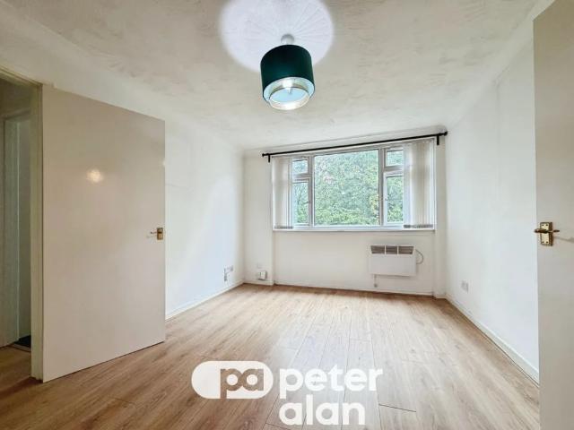 Apartment for rent in Falcon Lodge, Wales