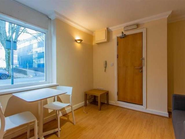 Apartment for rent in Falcon Lodge, Wales