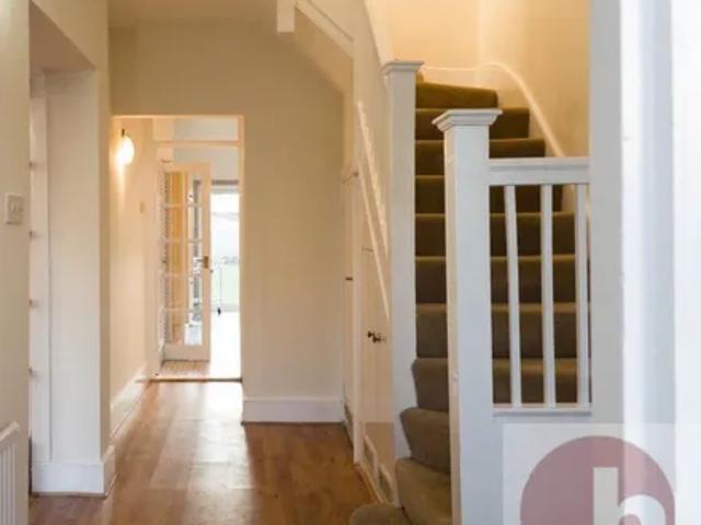 House for rent in Golders Green, Greater London