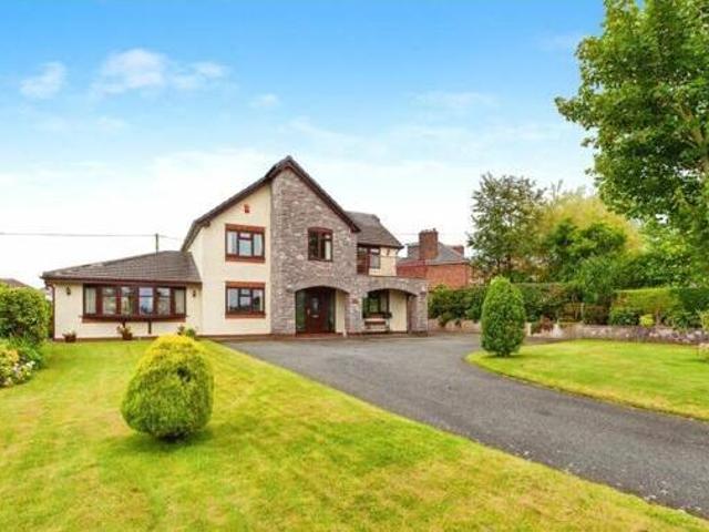 House for sale in Holywell