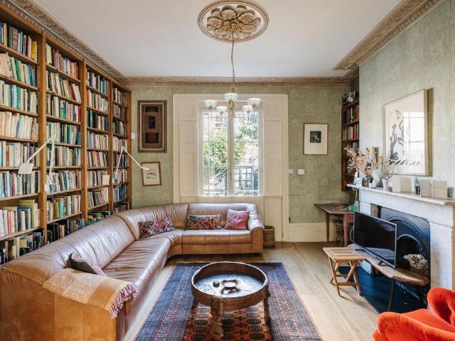 House for rent in Angel, Greater London