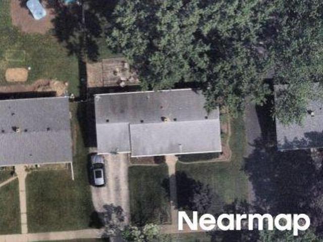 House for sale in Mchenry, Illinois