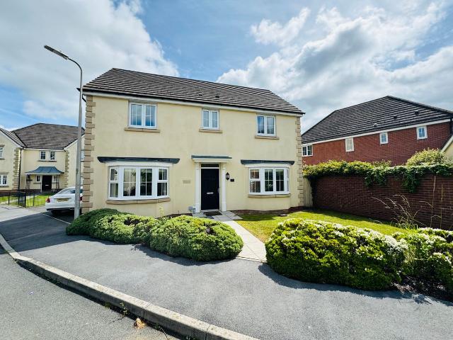 Apartment for rent in Carmarthen, Wales