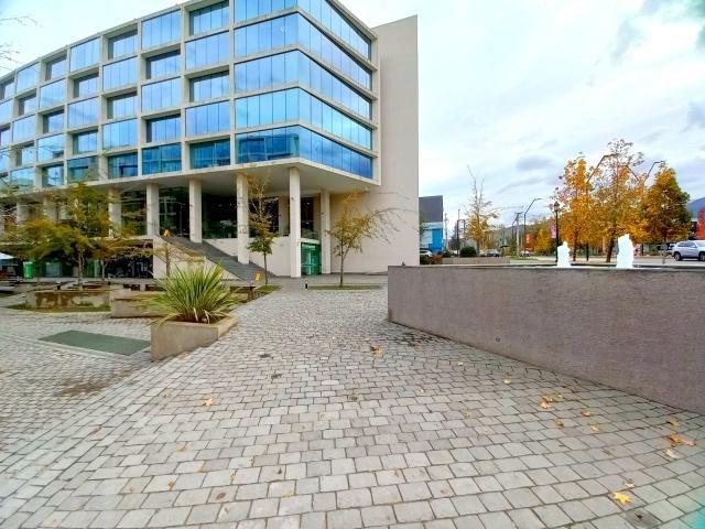 Lo Barnechea, Excelente oficina frente a Protal La Dehesa/Los Cactus