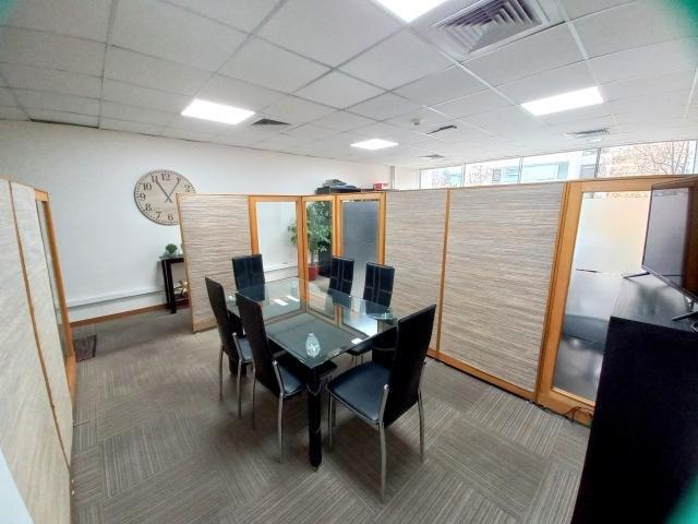 Lo Barnechea, Excelente oficina frente a Protal La Dehesa/Los Cactus