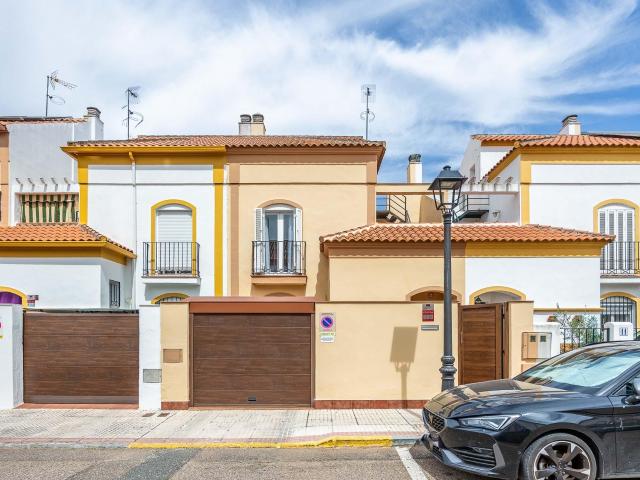 Casa en venta en Castilleja De La Cuesta, Andalucía