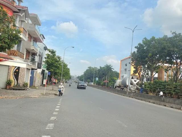 Nhà bán tại Khuôn viên UBND Thành phố Hồ Chí Minh, Thành phố Hồ Chí Minh