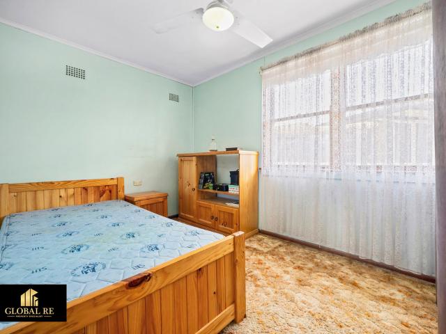 House for sale in Lurnea, New South Wales