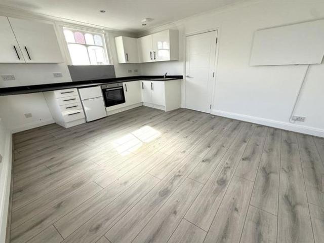 Apartment for rent in London Borough of Lewisham, Ladywell