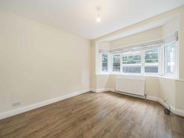 Apartment for rent in London Borough of Lewisham, Ladywell