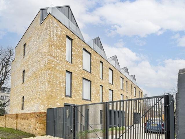 House for rent in Clapham, Greater London