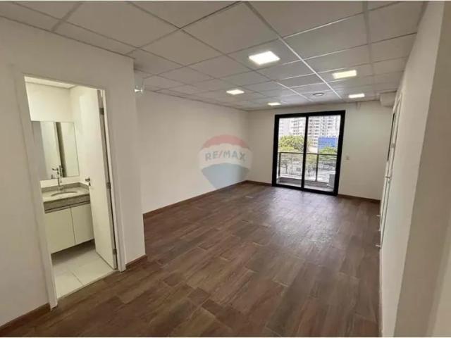 Ponto Comercial aluguel em Região Imediata de São Paulo, Região Metropolitana de São Paulo