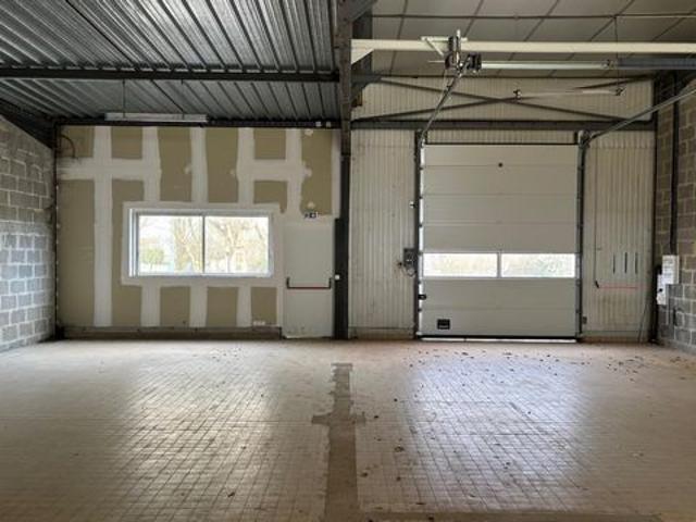 Local Commercial vente à Caen, Douvres-la-délivrande