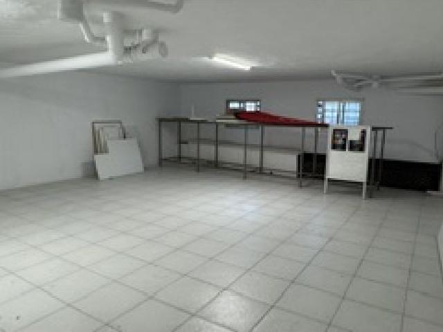 Local Comercial en venta en Málaga Del Fresno, Castilla-La Mancha