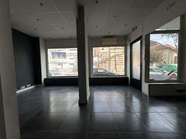 Local Commercial location à Arrondissement de Toulon, La Seyne-sur-mer