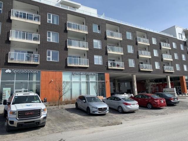 Commercial for rent in Urbanova, Terrebonne